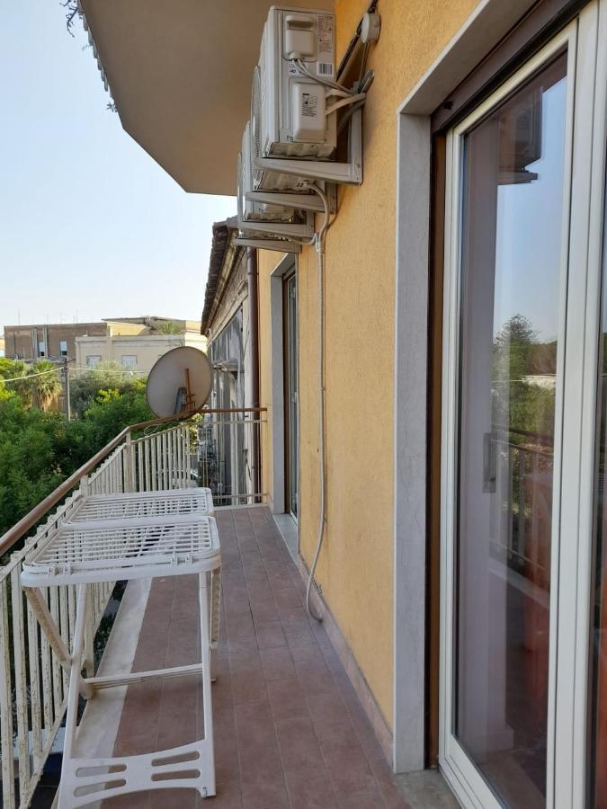 A Casa Di Alex Apartment Catania Bagian luar foto